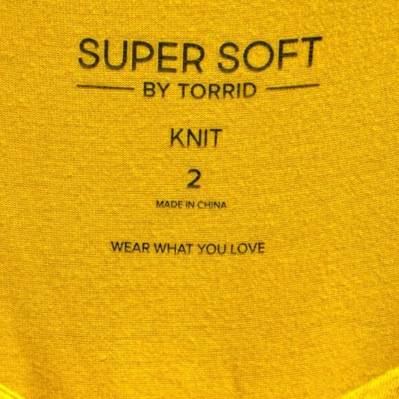 Torrid Yellow Super Soft Tie Front Keyhole Babydoll Top Size 2 2XL - Picture 8 of 11